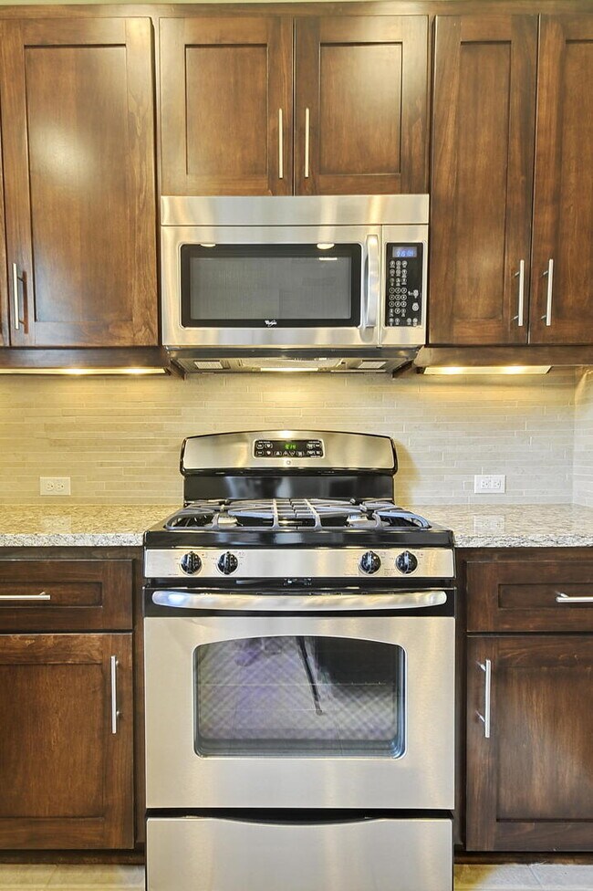 Building Photo - UT PRE-LEASE: 2011 Constructed Custom West...