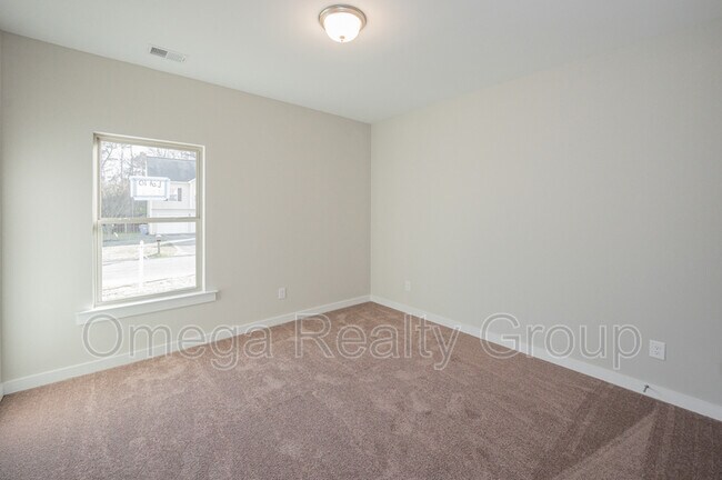 Building Photo - 45 Red Oak Ct