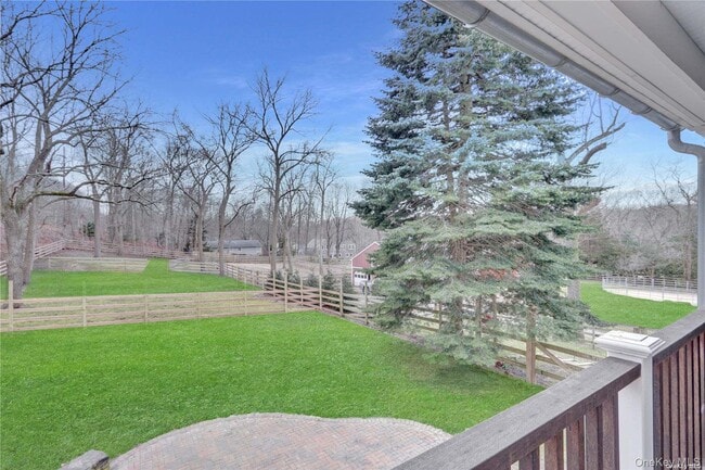 Building Photo - 42 Blydenburgh Ln