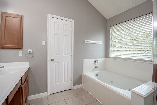 Building Photo - 5611 Carta Valley Ln