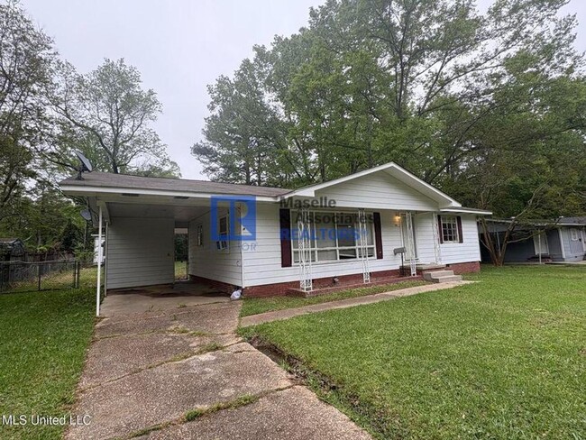 Building Photo - 3 bed/2 bath Home in 39212 Jackson!
