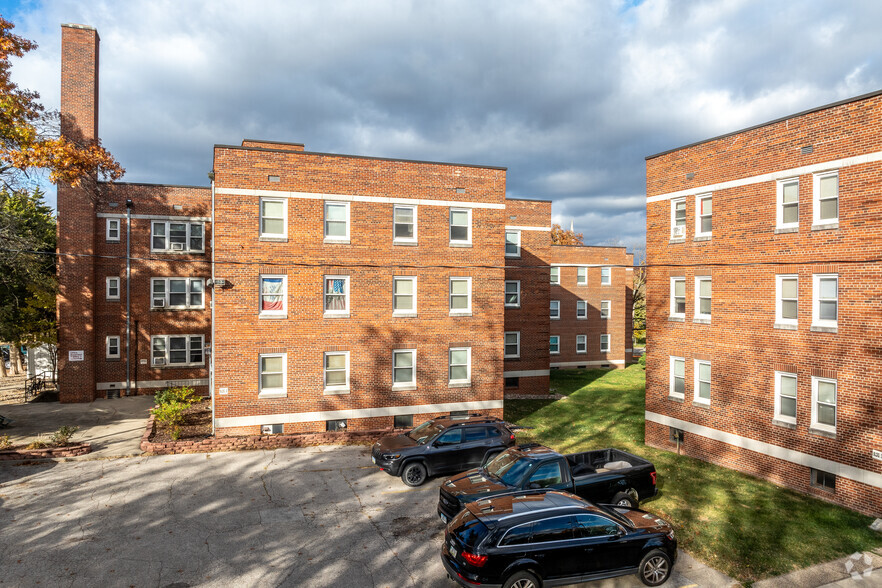 Building Photo - Hampton House Apartments