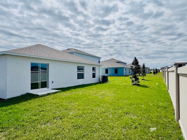 Building Photo - Brand New Home For Rent in Crosswinds Haines City with 4 Bedrooms