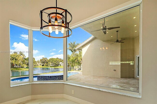 Building Photo - 10133 NW 48th Dr