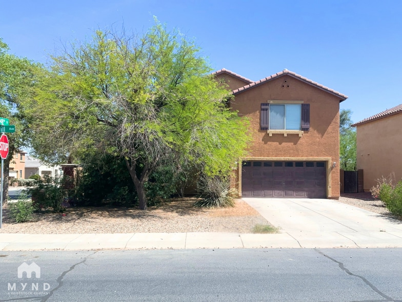 Primary Photo - 4732 W Dill Ave