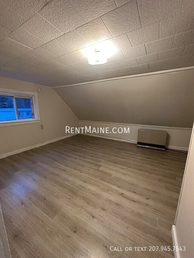 Building Photo - 171 Riverside Dr