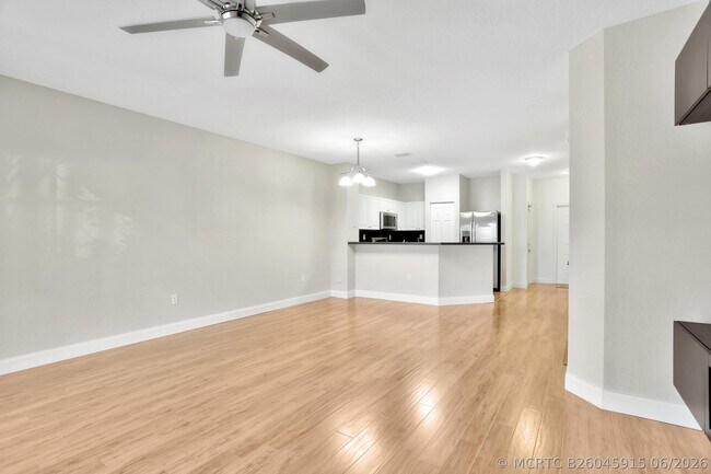 Building Photo - 6527 Catalina Ln