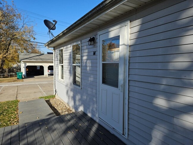 Building Photo - 510 W Murray St