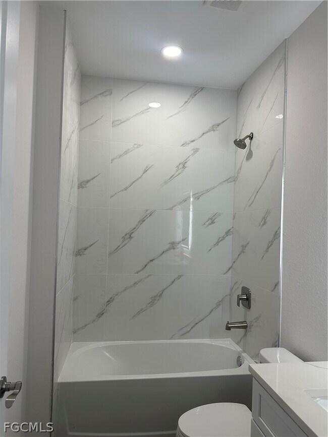 Building Photo - 2329 NW 27th Ave