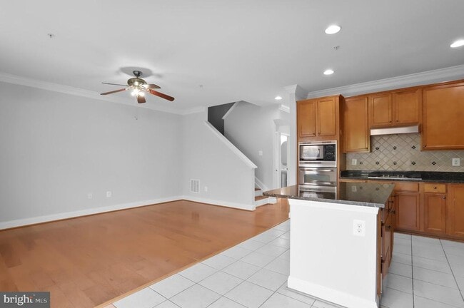 Building Photo - 8871 Purple Iris Ln