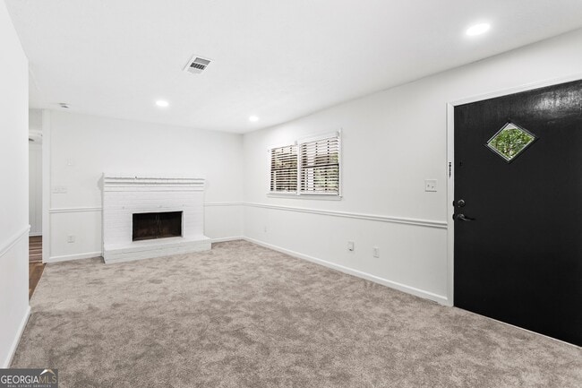 Building Photo - 2923 Bicentennial Dr SW