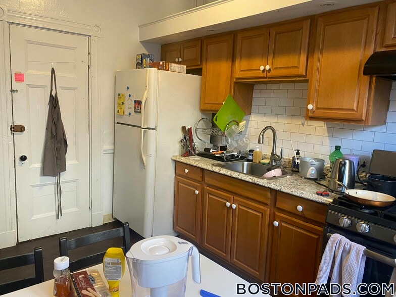 Building Photo - 73 Westland Ave