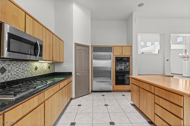 Building Photo - 8009 Clock Tower Ct