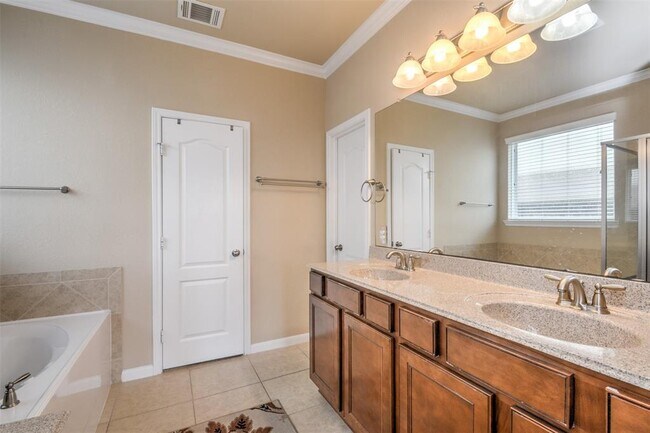 Building Photo - 26335 Cedar Pine Dr