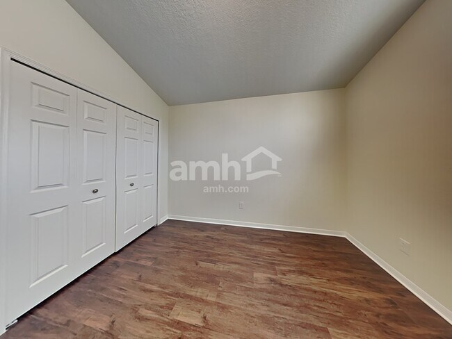 Building Photo - 14335 Moon Flower Dr