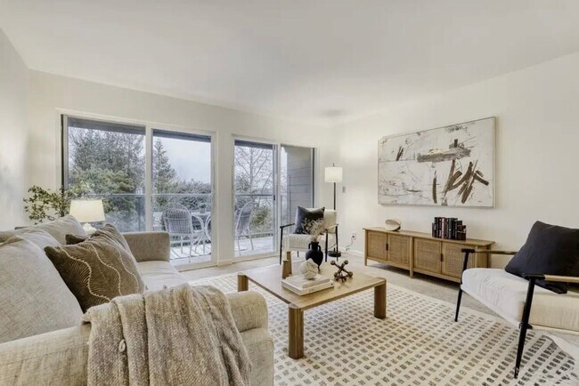 Building Photo - Canterbury Shores Condominiums ~ Madison Park