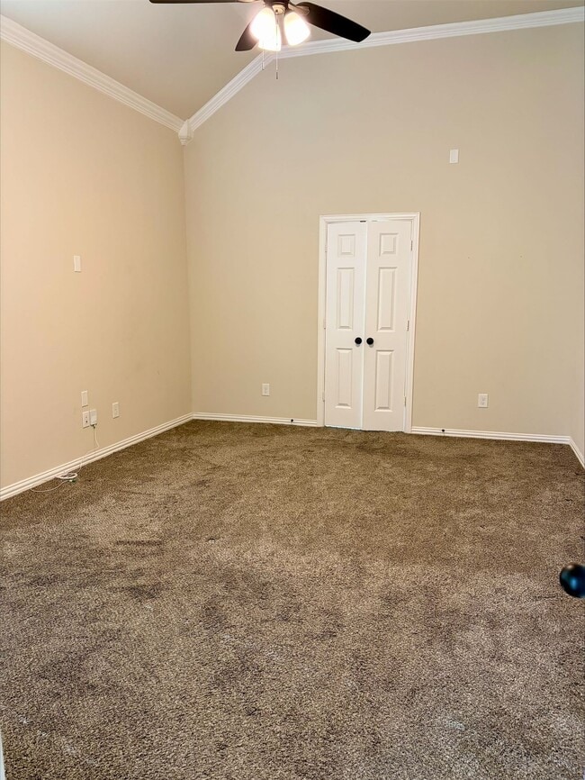 Building Photo - 3042 Currant Dr