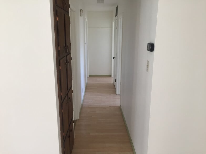 Hall - 223 Victor Ct