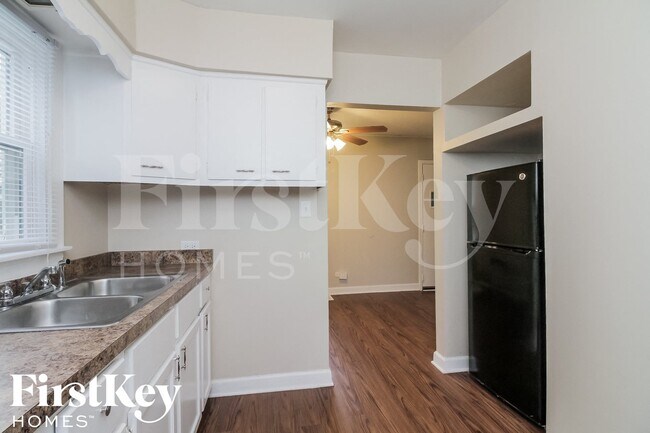 Building Photo - 14626 Kedzie Ave