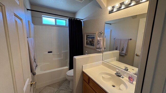 Building Photo - Furnished Pool Home Rental!!