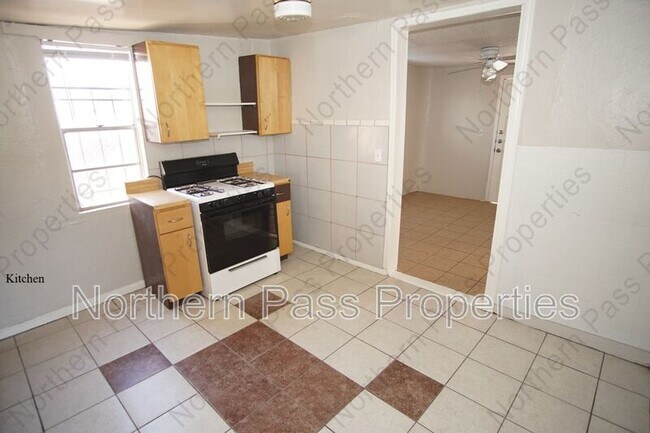 Building Photo - 7161 Dale Rd