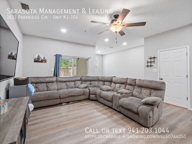 Building Photo - 3831 Parkridge Cir