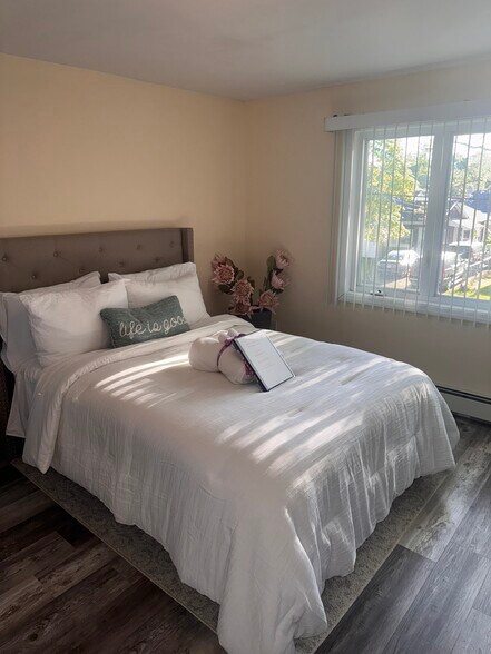 Building Photo - 130 N 20th St