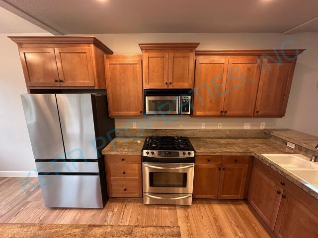 Building Photo - Spacious 4-Bedroom Retreat with 3.5 Baths in Happy Valley's Prime Location!