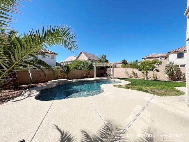 Building Photo - 2913 Big Mountain Ave