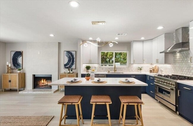 Building Photo - Renovated Single-Level 4BR Home with Modern Kitchen in La Costa – Carlsbad