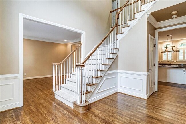 Building Photo - 510 Jacaranda Ct