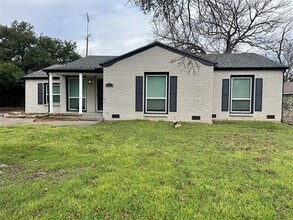 Building Photo - 211 Country Club Rd