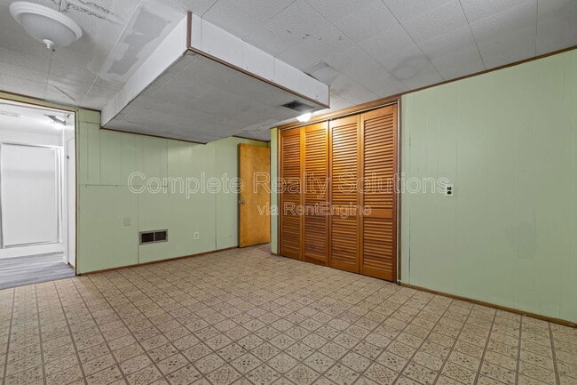 Building Photo - 10044 Pepper Ln