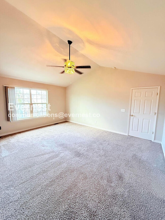 Building Photo - 1660 Brookdale Dr