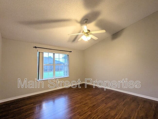 Building Photo - 1909 Southwind Cir