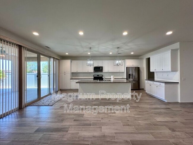 Building Photo - 34913 Limecrest Pl