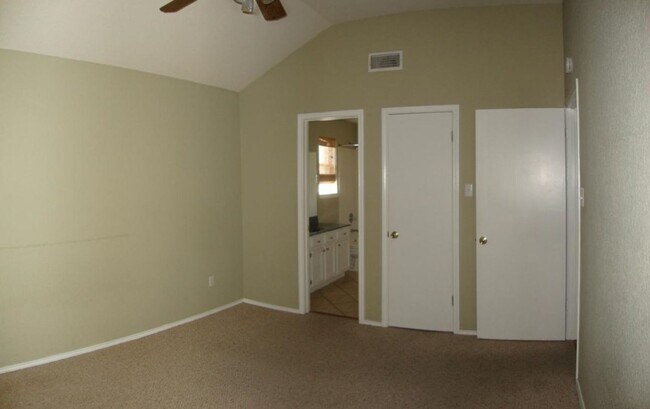 Building Photo - 3-Bedroom House for Rent in Killeen