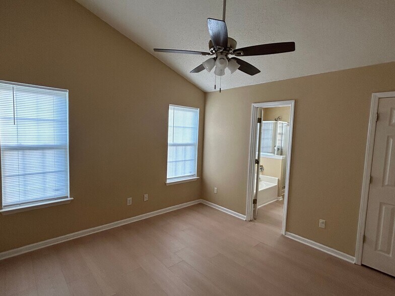 Building Photo - 5516 John McGraw Ln