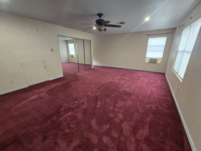 Building Photo - 2710 W Craig Pl