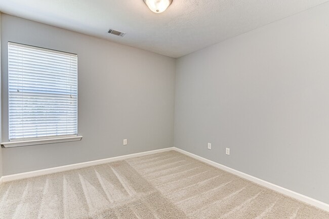 Building Photo - 1231 Pinnacle Dr