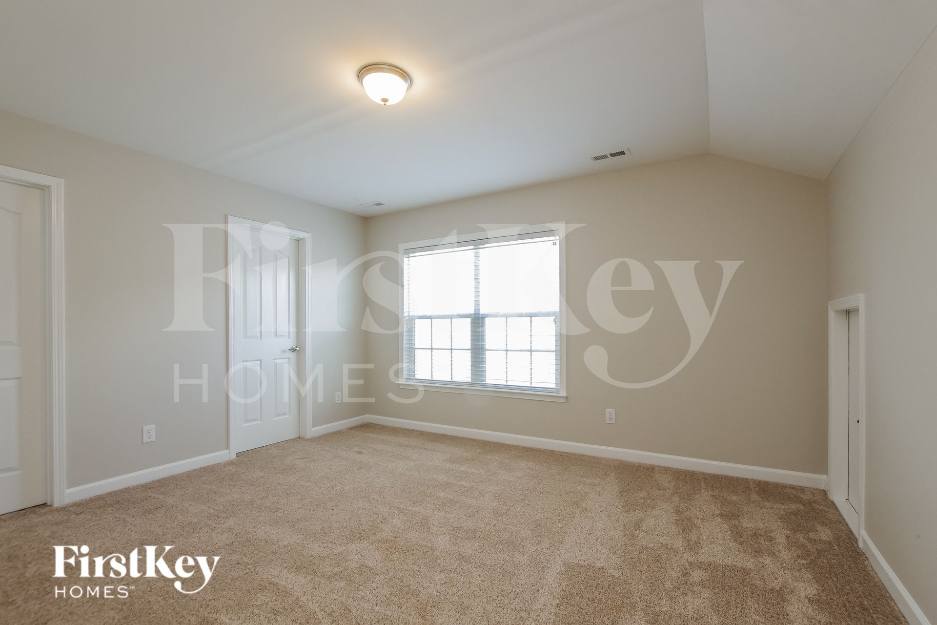 Building Photo - 4007 Fountainbrook Dr