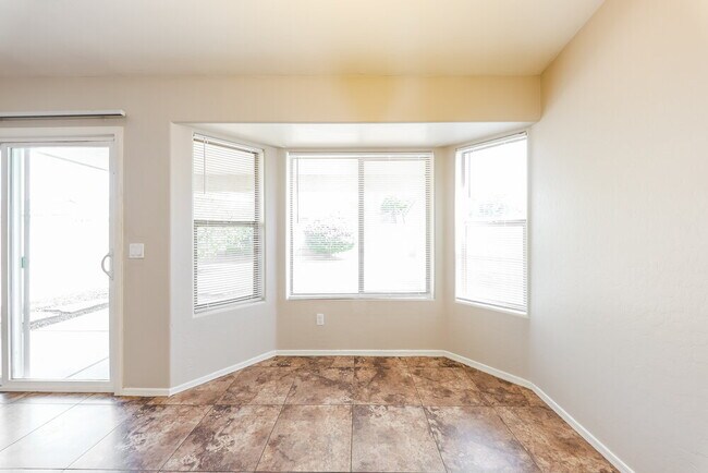 Building Photo - 16038 W Carmen Dr