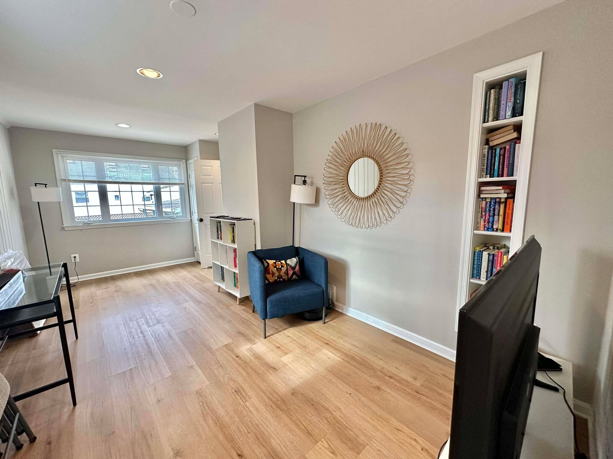 Building Photo - 1228 N Stuart St