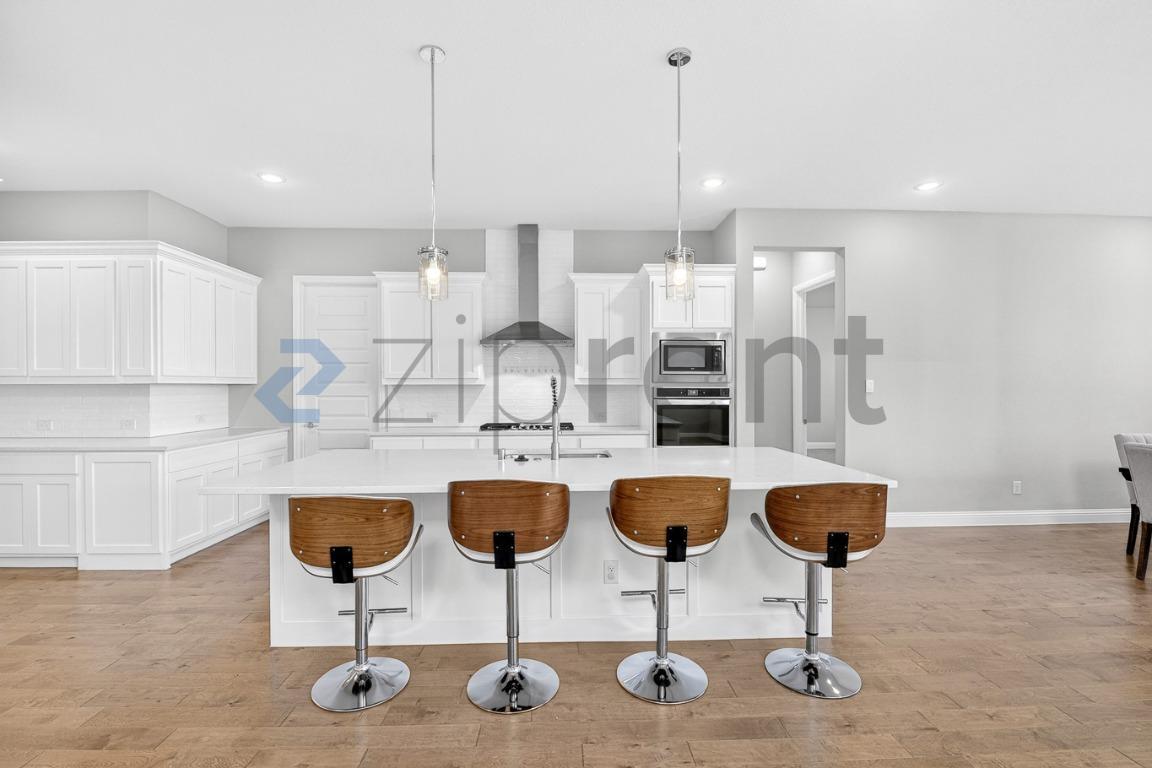 Building Photo - 7530 Sanctuary Dr