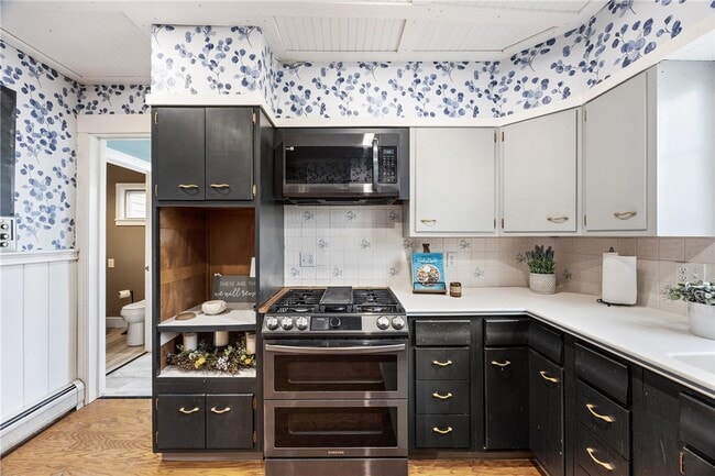 Building Photo - 373 Genesee St