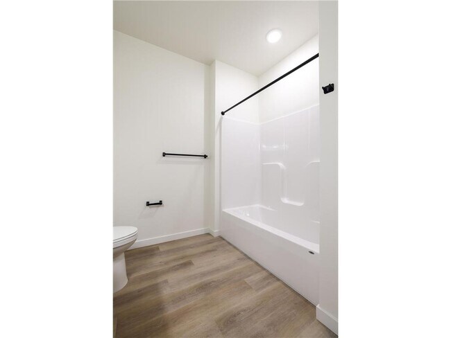 Building Photo - 28 7th St NE