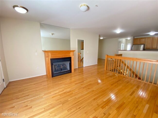 Building Photo - 1045 Maiden Ln