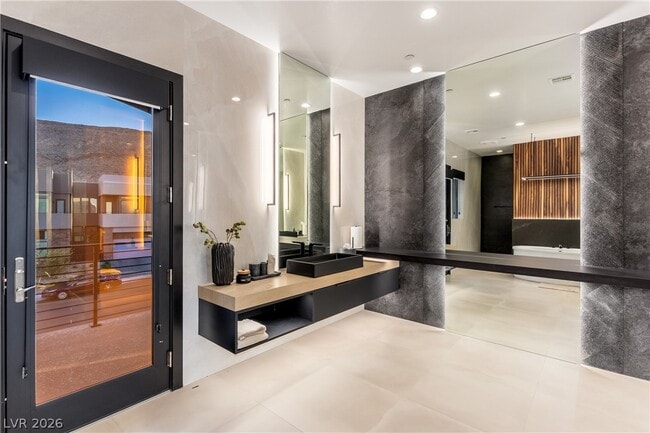 Building Photo - 5394 Succulent Rose Dr