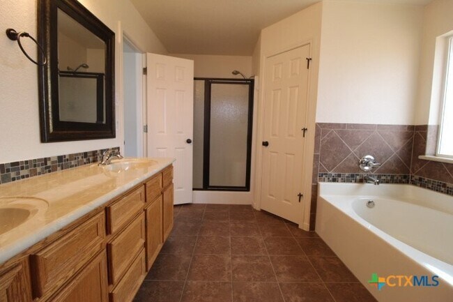 Building Photo - 3517 Settlement Rd