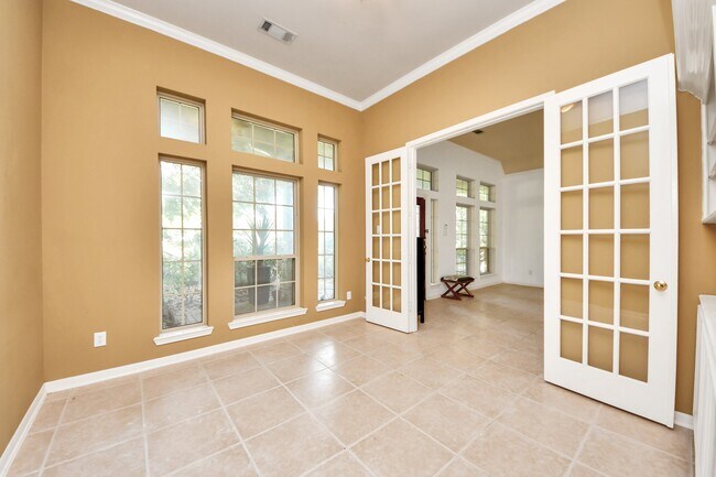 Building Photo - 3818 S Barnett Way